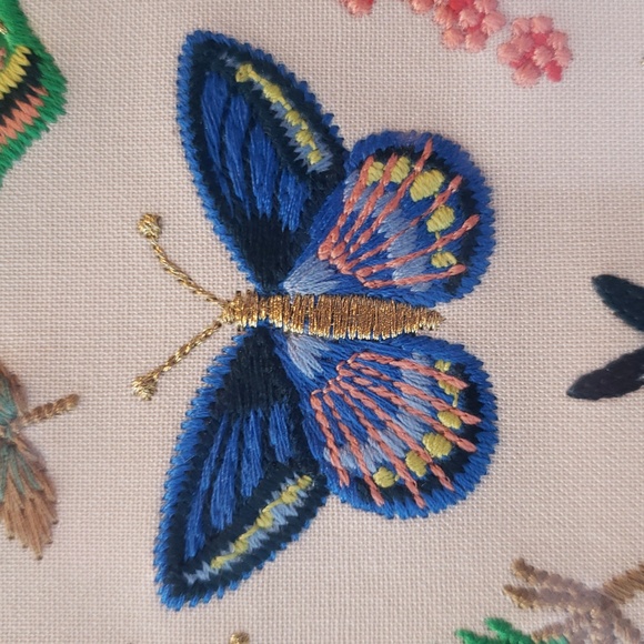 Rifle Paper Co. - Embroidered Fabric Sketchbook - Picture 7 of 7